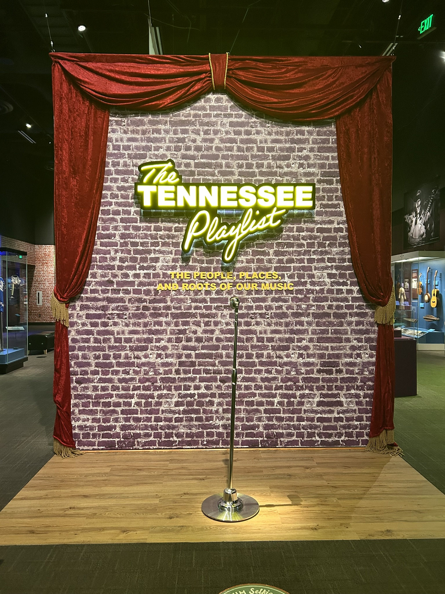 LED Neon Sign with custom logo of museum exhibit display Custom LED Neon Sign for wall display in museum
